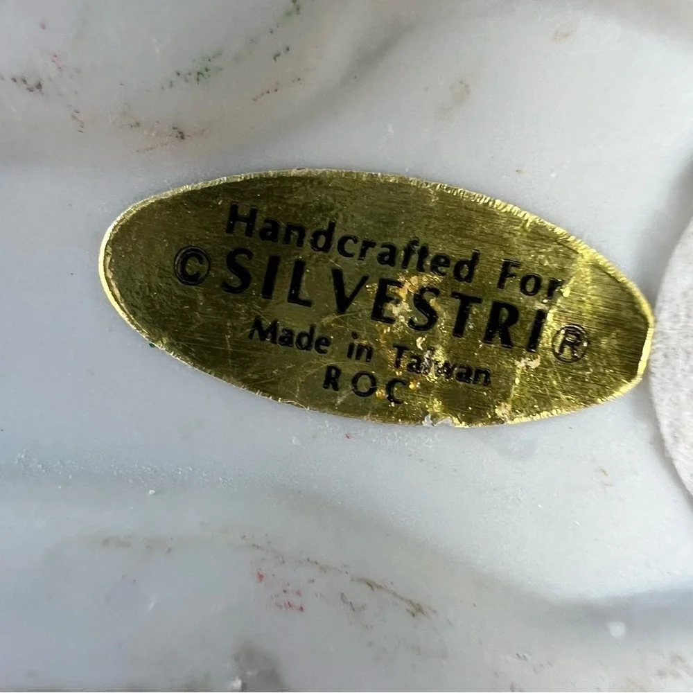 Vintage Silvestri Porcelain Cat Ornament Gray White Kitty Ribbon Taiwan Made 4”